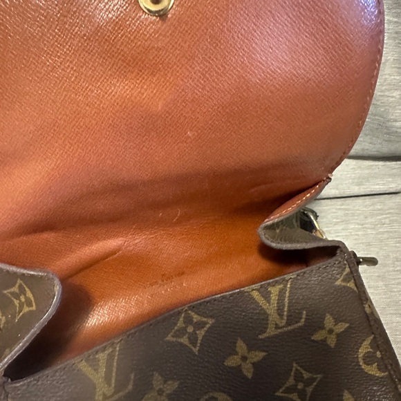 Louis Vuitton mini St. Cloud Brown Monogram Crossbody Bag - Picture 7 of 9